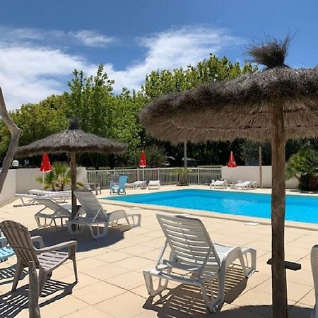 Hôtel Camping La Chesnays à Vendays-Montalivet Extérieur photo