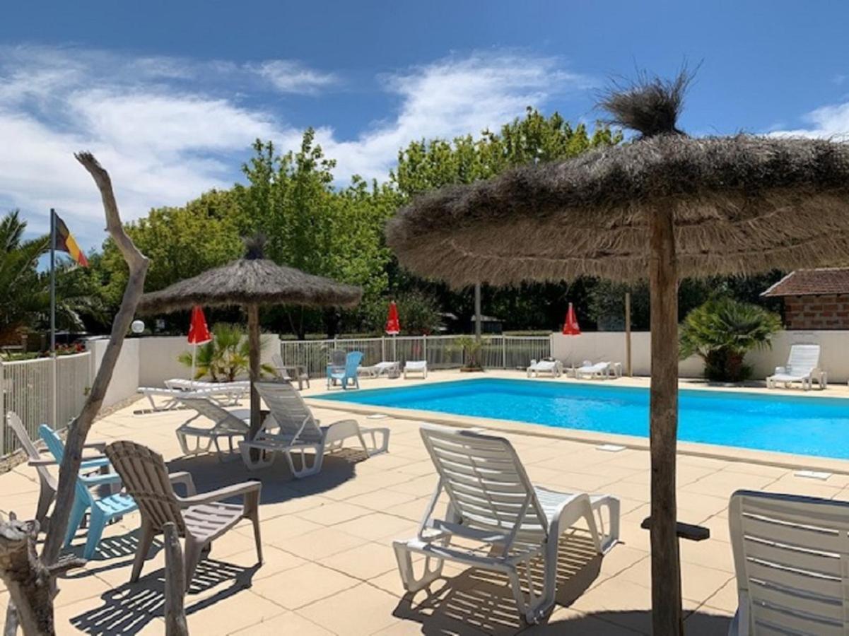 Hôtel Camping La Chesnays à Vendays-Montalivet Extérieur photo