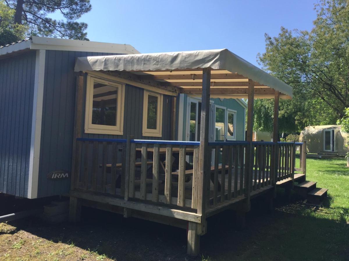 Hôtel Camping La Chesnays à Vendays-Montalivet Extérieur photo