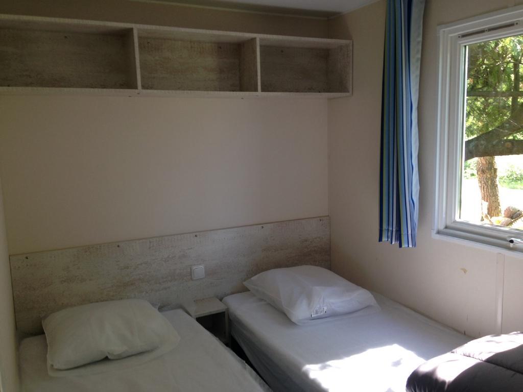 Hôtel Camping La Chesnays à Vendays-Montalivet Extérieur photo
