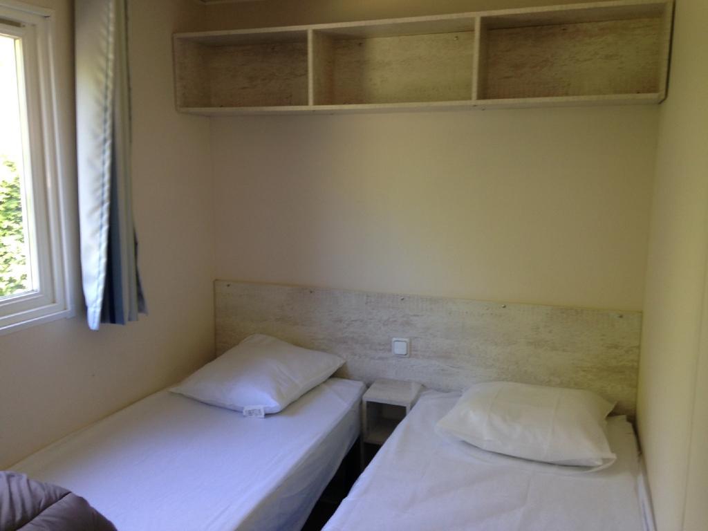 Hôtel Camping La Chesnays à Vendays-Montalivet Extérieur photo