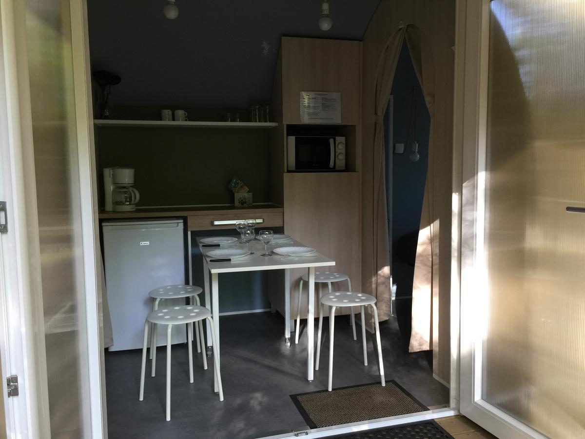 Hôtel Camping La Chesnays à Vendays-Montalivet Extérieur photo