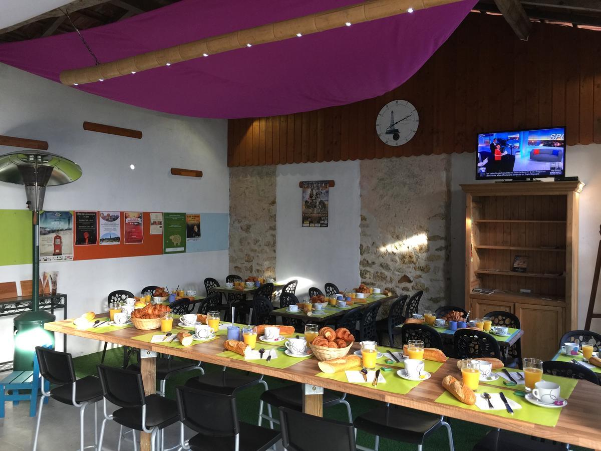 Hôtel Camping La Chesnays à Vendays-Montalivet Extérieur photo