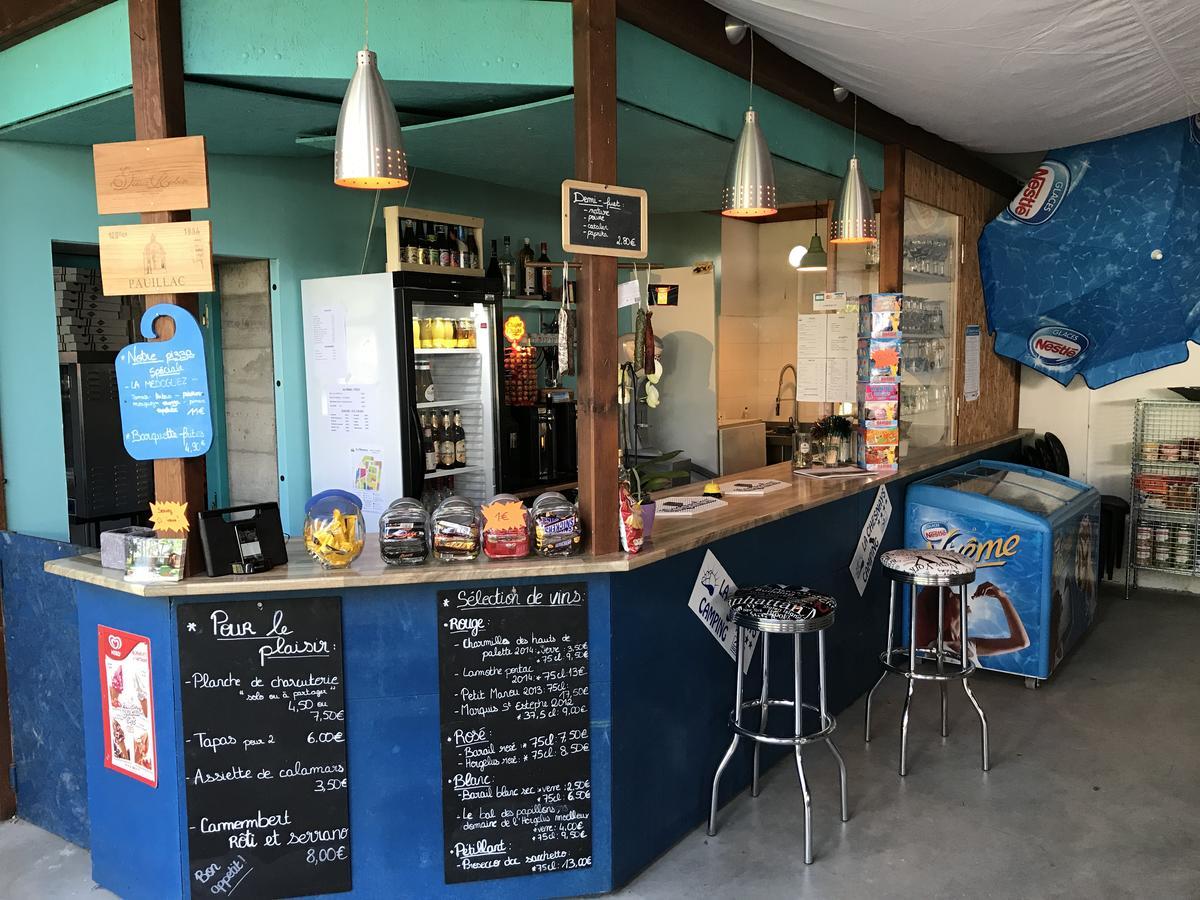 Hôtel Camping La Chesnays à Vendays-Montalivet Extérieur photo