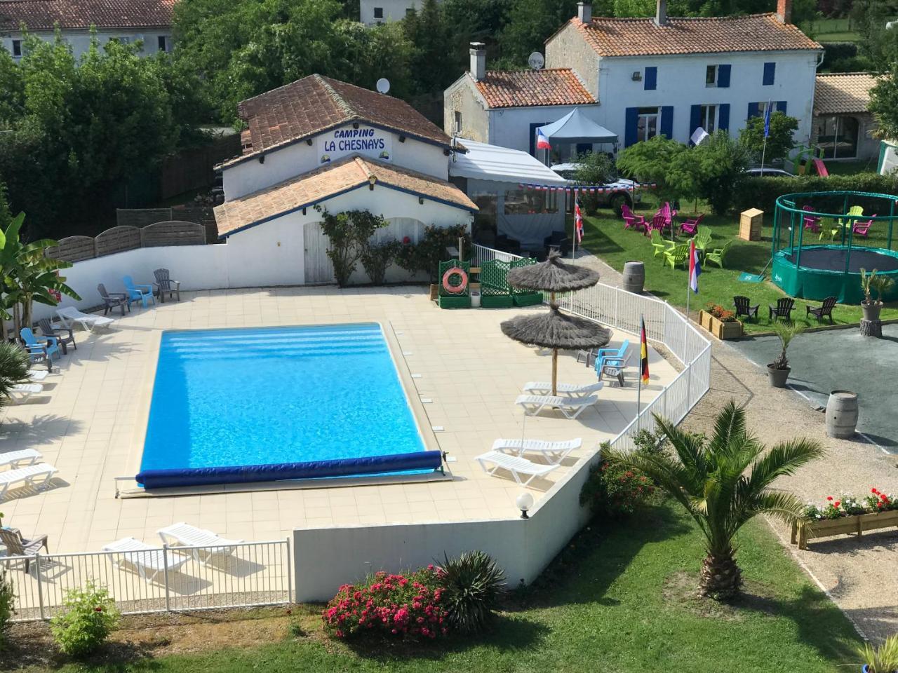 Hôtel Camping La Chesnays à Vendays-Montalivet Extérieur photo